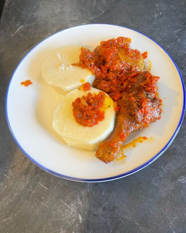 Yam and chicken pepper sauce